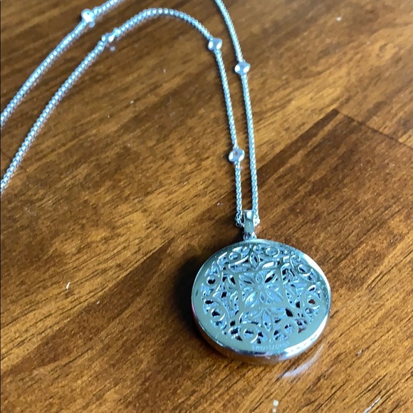 Pendant Necklace - Picture 4 of 4